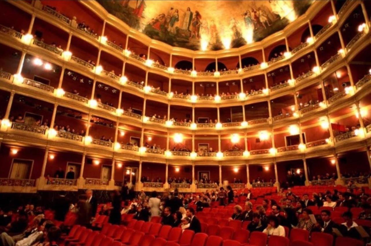 National Theatre Flat Apartment Porto Bagian luar foto
